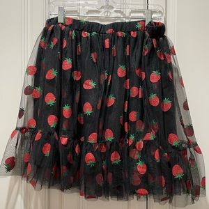Unique Vintage Strawberry Tulle Skirt - L
